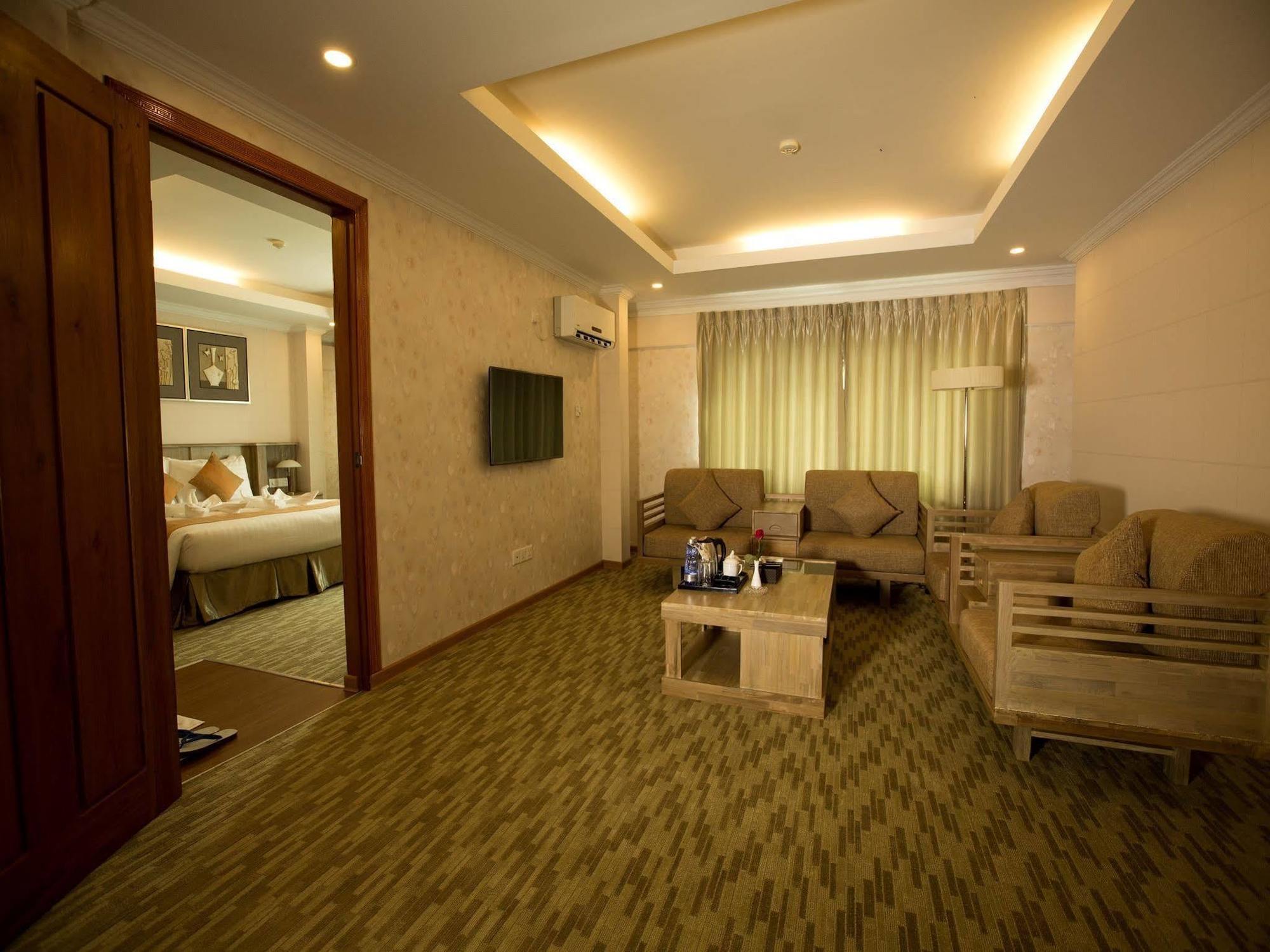 Royal Taunggyi Hotel Eksteriør bilde