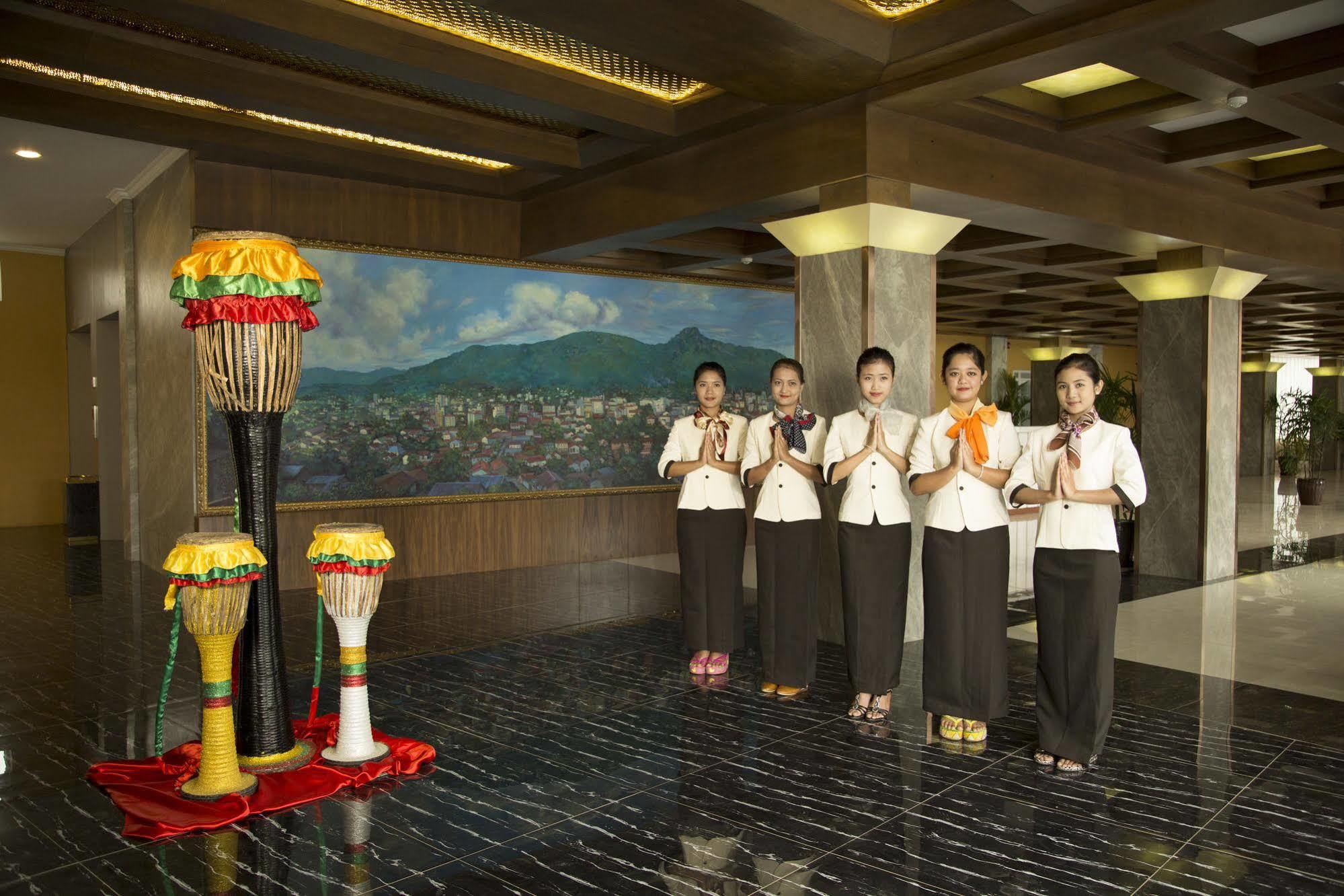 Royal Taunggyi Hotel Eksteriør bilde