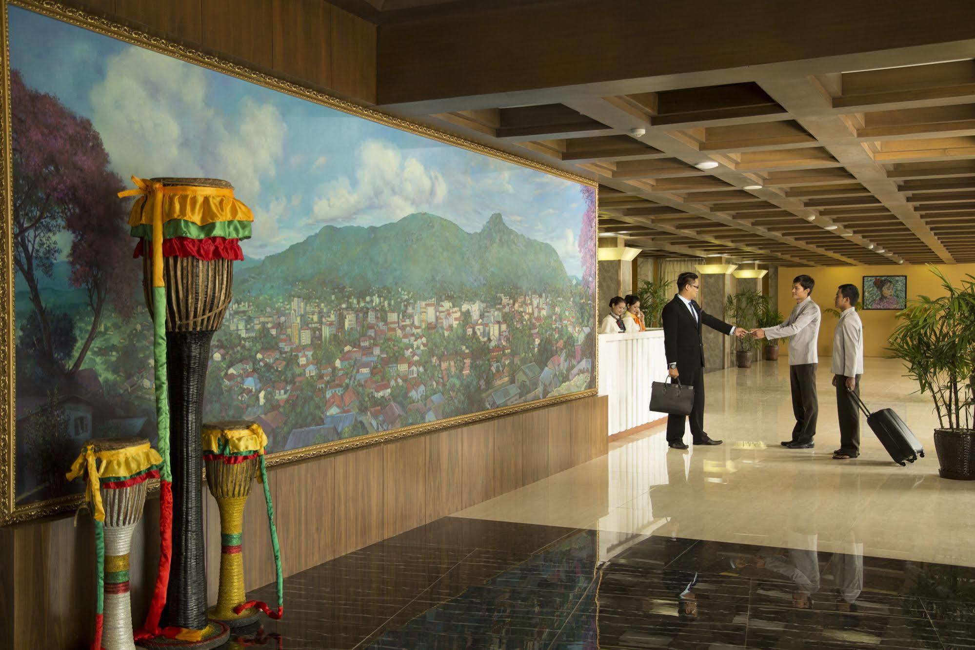 Royal Taunggyi Hotel Eksteriør bilde